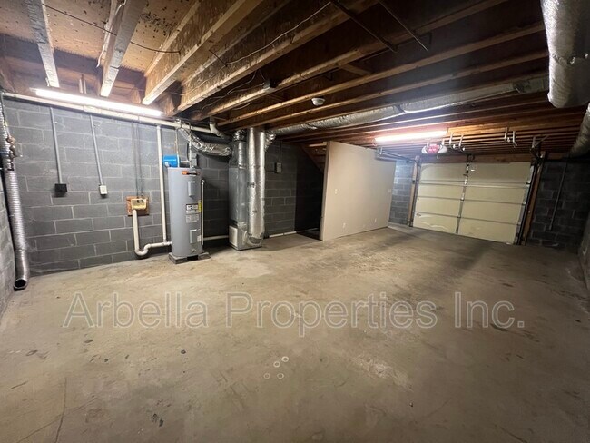 Building Photo - 152 Gray Station Rd