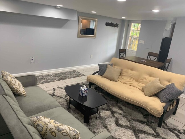 Building Photo - 613 P St NW