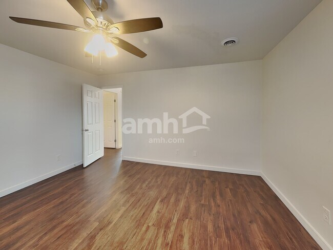 Building Photo - 96 W White Sands Dr