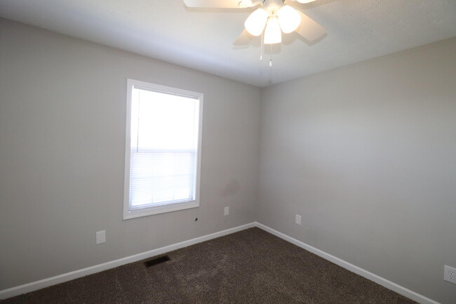 Building Photo - 625 Miles Rd