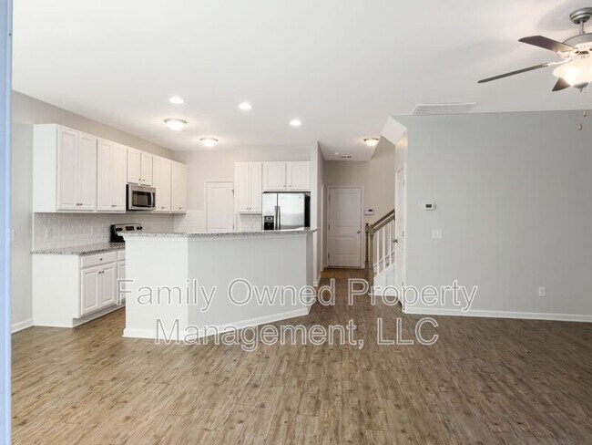 Building Photo - 8968 E Cat Tail Pond Rd