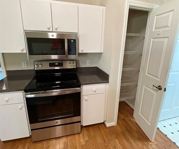 Building Photo - 9852 SW 196th Avenue Rd