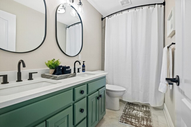 Building Photo - 6508 Stone Lake Dr