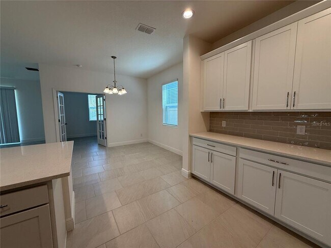 Building Photo - 14496 Crestavista Ave