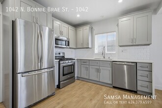 Building Photo - 1042 N Bonnie Brae St