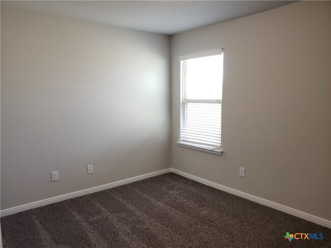 Building Photo - 1909 Euclid Dr