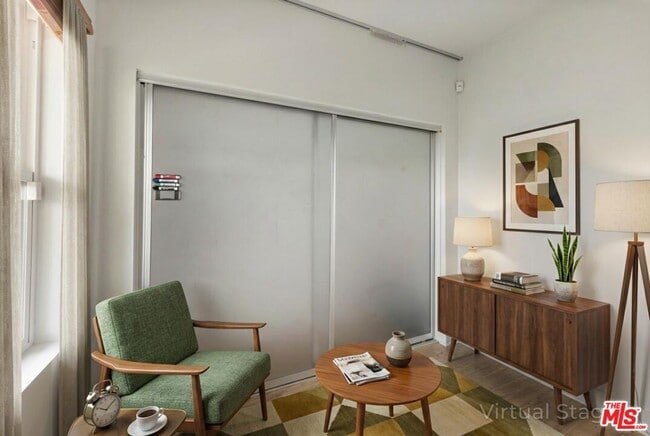 Building Photo - 2753 Waverly Dr