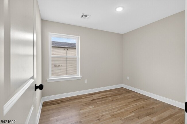 Building Photo - 455 Fulton St