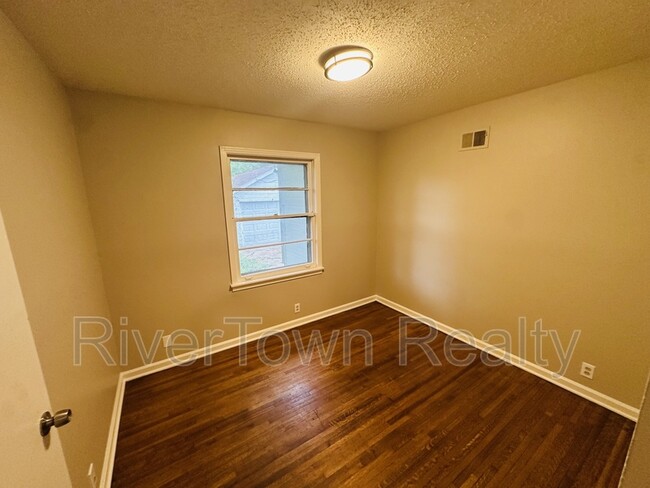 Building Photo - 1592 Duke Rd