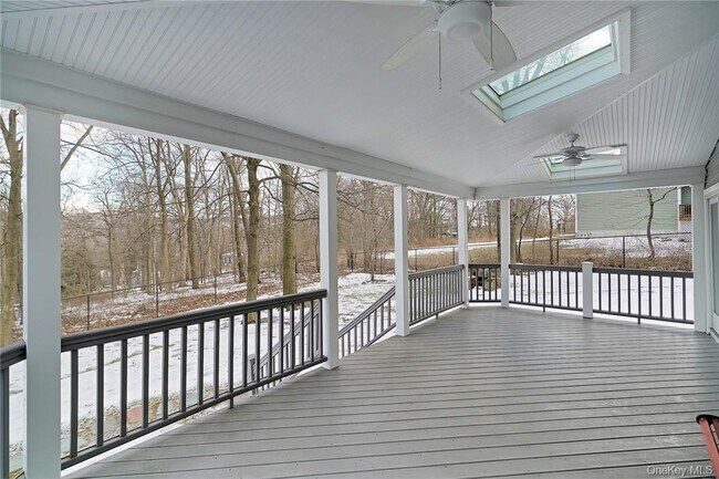 Building Photo - 99 Summit Ave