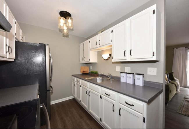 Building Photo - 17113 Armada Dr