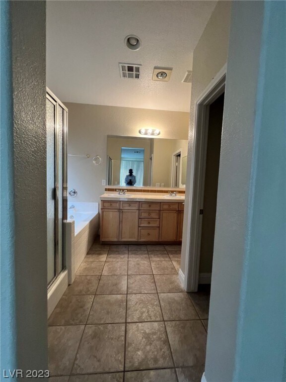 Building Photo - 9301 Thunder Falls Ct