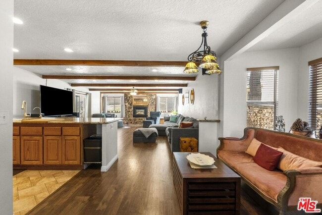 Building Photo - 1197 Oriole Rd