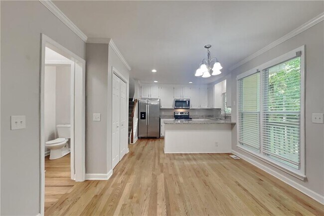 Building Photo - 704 Kirkwood Cir