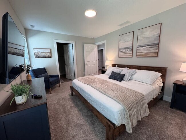 Building Photo - 1249 Kinsmoor Ave