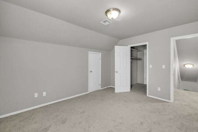 Building Photo - Welcome to this gorgeous home in the highl...
