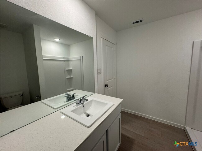 Building Photo - 3563 Prominence St