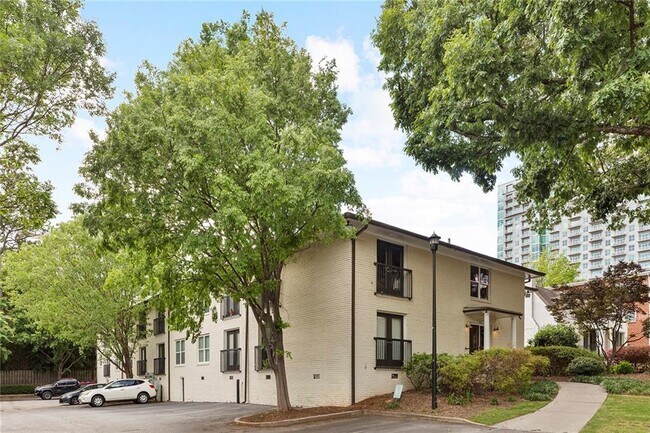 Building Photo - 48 Peachtree Ave NE