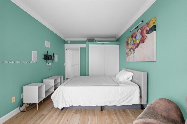 Building Photo - 21055 Yacht Club Dr