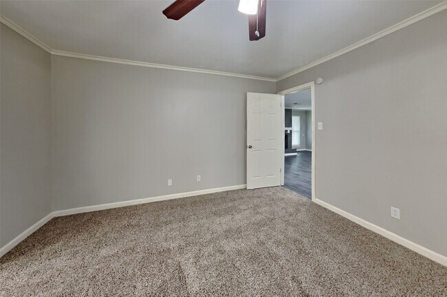 Building Photo - 3302 Long Shadows St