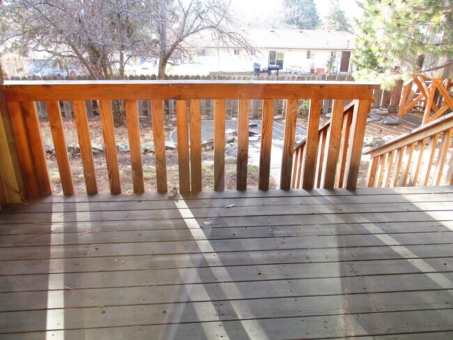 Building Photo - Wow!! 2 Master Suites