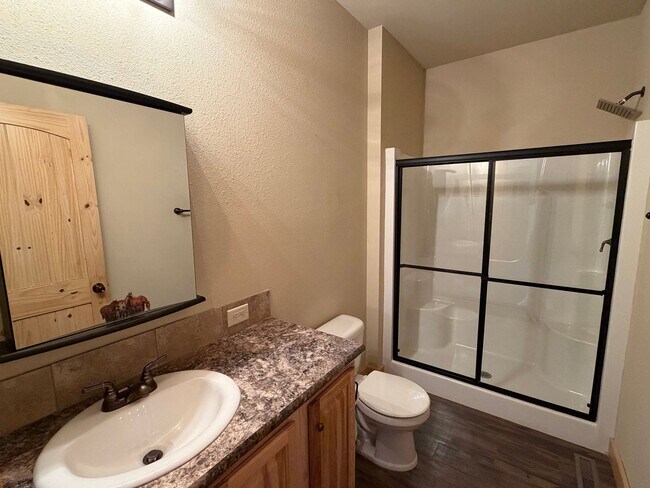Building Photo - 348 La Escena Dr