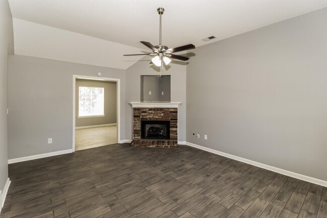 Building Photo - 9762 Misty Pine Dr