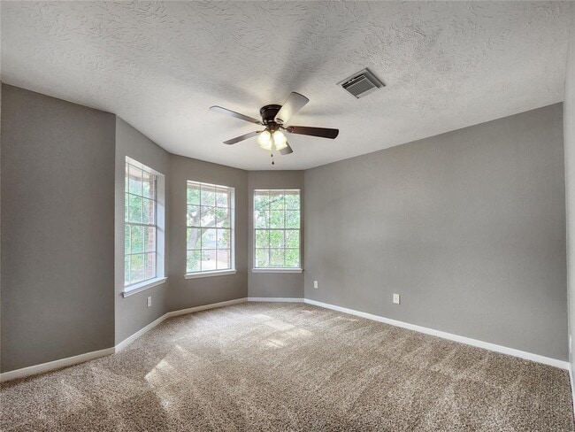 Building Photo - 2546 Acadiana Ln