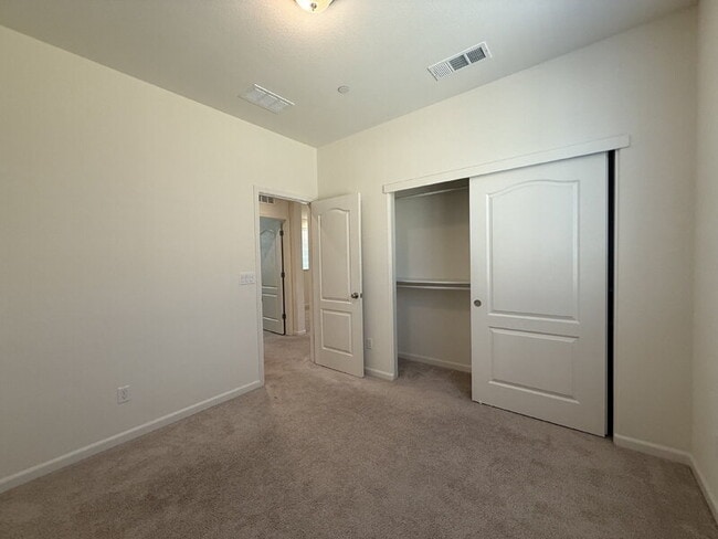 Building Photo - 3654 el Dala Ln