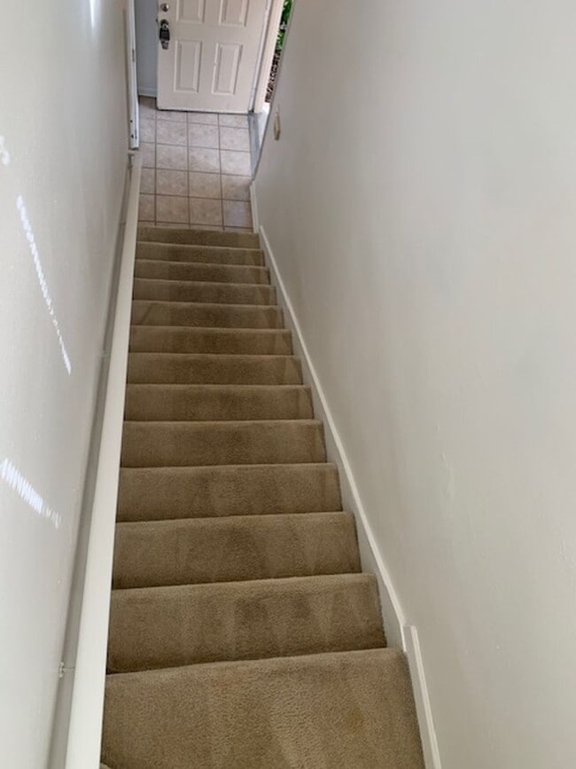 Building Photo - Condo for rent