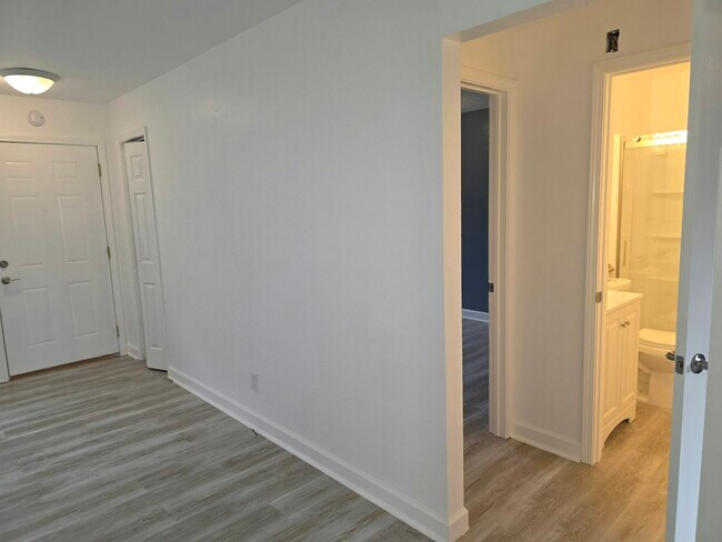 Building Photo - 601 Rizek Dr
