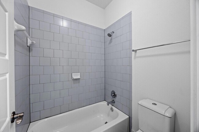 Building Photo - 2222 Simond Ave