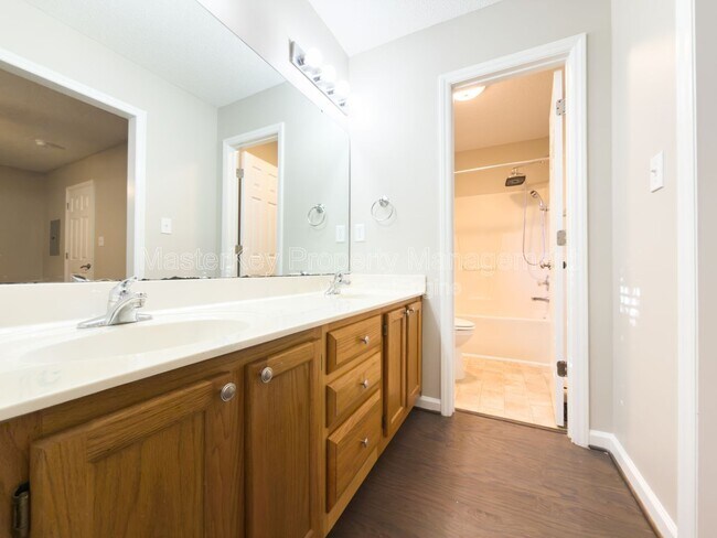 Building Photo - 251 Tillamook Dr