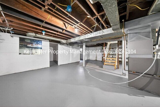 Building Photo - 5936 Theodore Ave