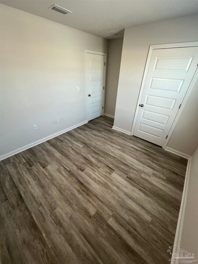 Building Photo - 6235 June Bug Dr