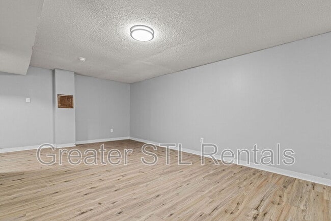 Building Photo - 1519 Harvard Way