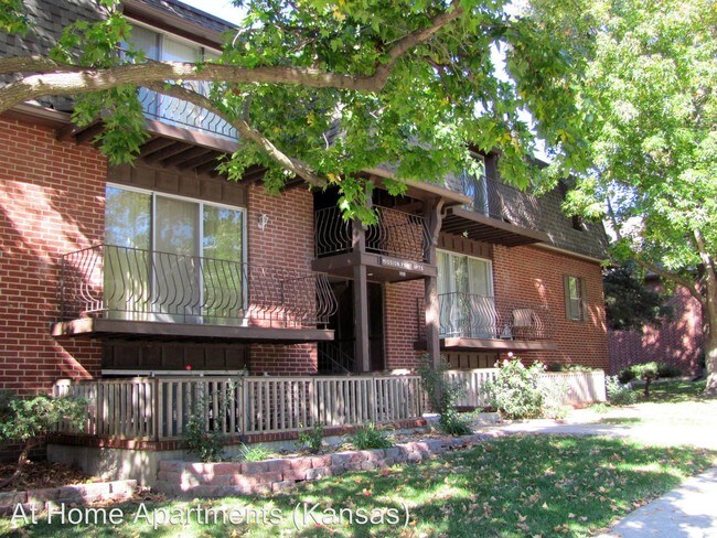 Building Photo - 5708 Outlook St