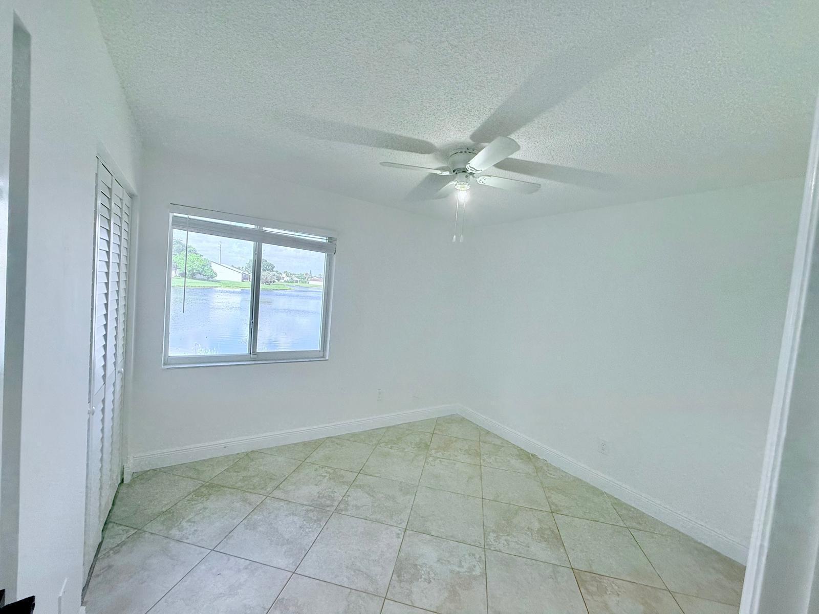 Building Photo - 34 Paxford Ln