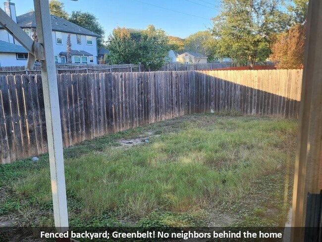 Building Photo - 17204 Ardisia Dr