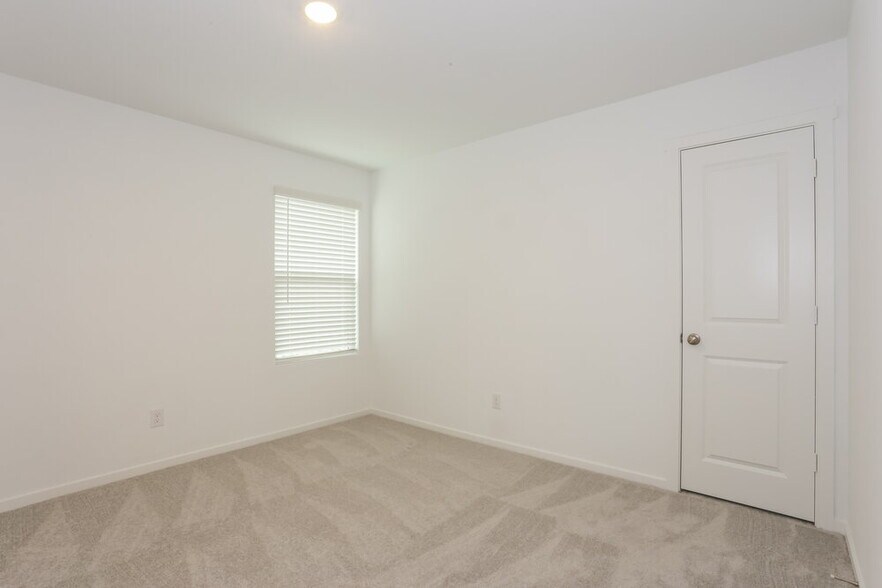 Building Photo - 1812 Javelina St