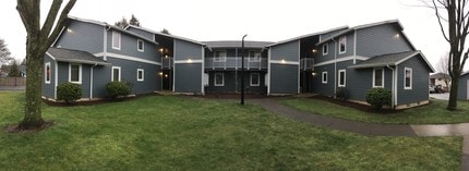 Building Photo - Z_Meadow Glen