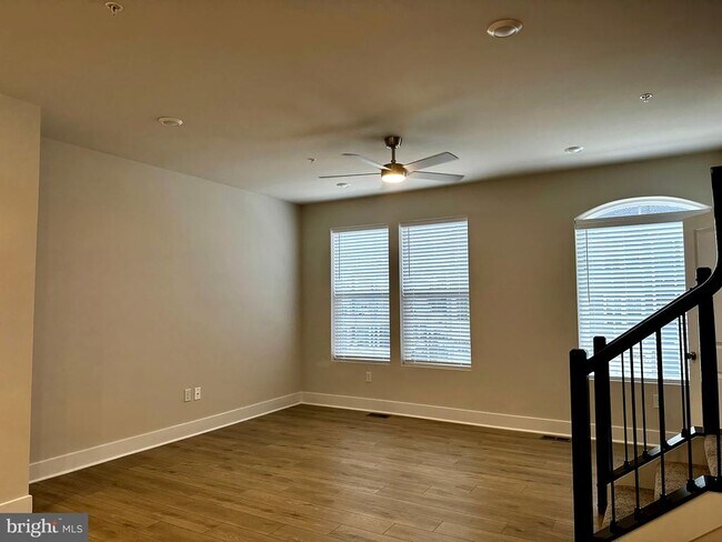 Building Photo - 7817 Barrensdale Rd