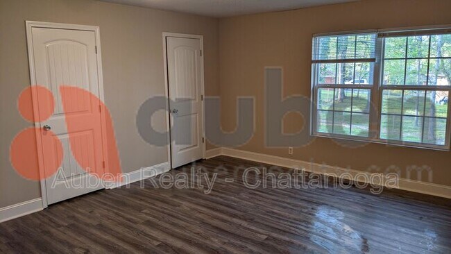 Building Photo - 3913 Bowman Ln