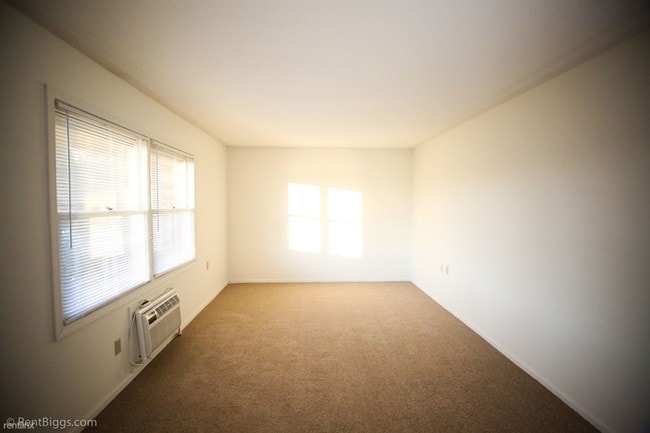 Building Photo - 1 br, 1 bath  - Lancaster Senior Apartments