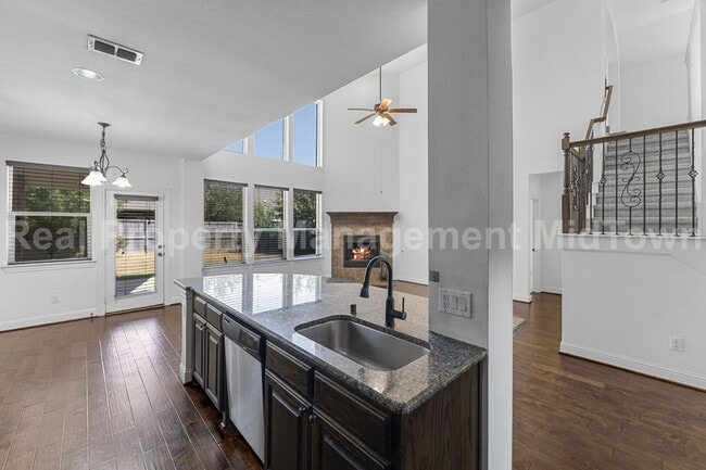 Building Photo - 4106 Horseshoe Ln