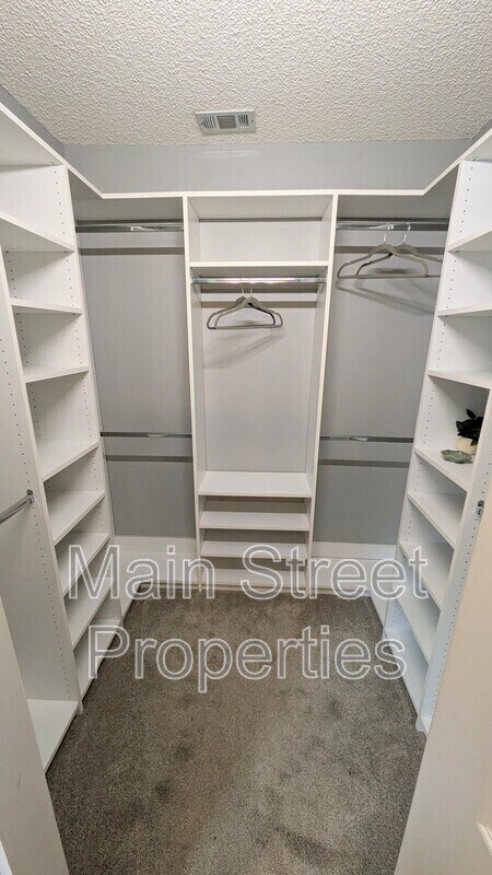 Building Photo - 3079 Flintlock Dr