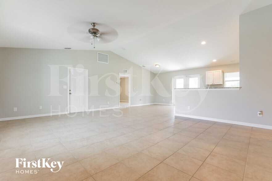 Building Photo - 12061 Helicon Ave