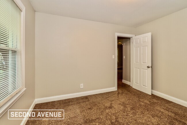 Building Photo - 3746 Kahlert Ave