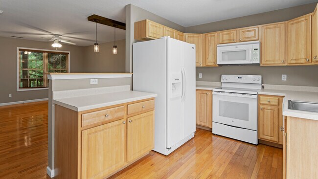 Building Photo - 34 Douglas Fir Ave