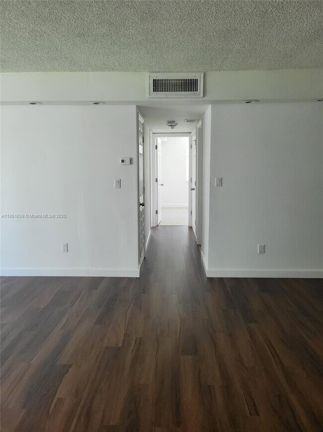 Building Photo - 494 NW 165th St
